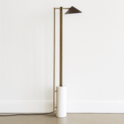 Luminária de Piso Coluna Moderna Metal Luxen - ABAZZUR™